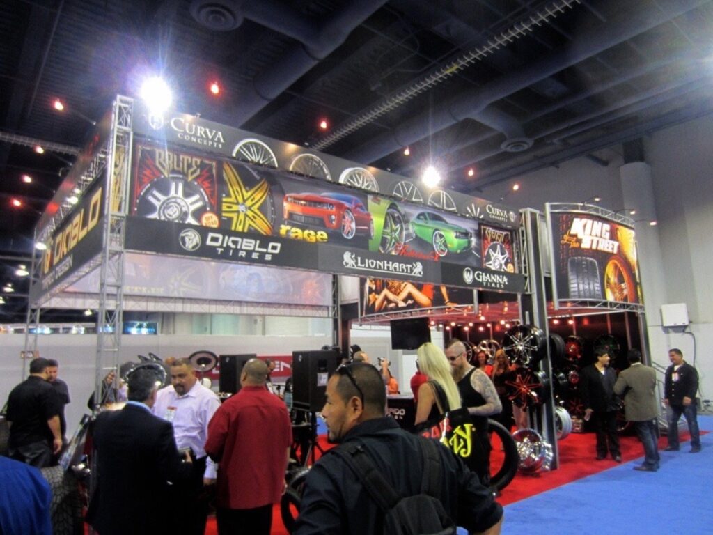 ME2020 Double Deck exhibit rental design popular in Las Vegas