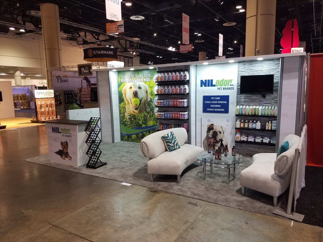 Example of Well Designed Graphics and Product Displays on a Trade Show Exhibit