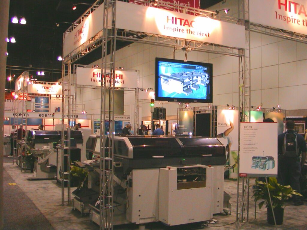 Open Floor Space Trade Show Exhibit Design Using Truss